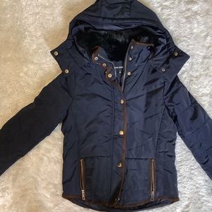 Navy blue puffer jacket